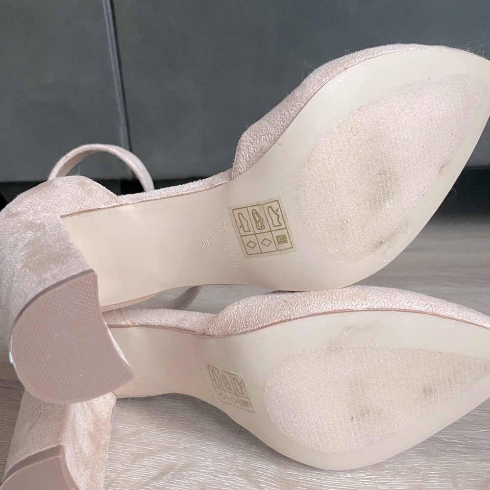Suede heels - Picture 2 of 2